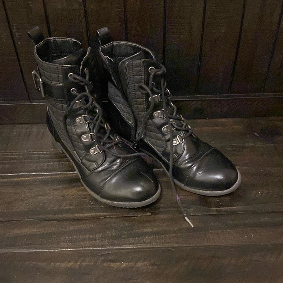 Womens boots - Picture 1 of 5